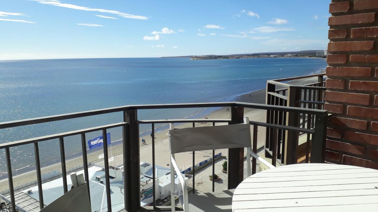 Ballenas Desde El Balcon Puerto Madryn Esterno foto